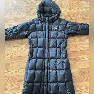 Women’s North Face Metropolis Long Hooded Down Coat in Brown Size Large